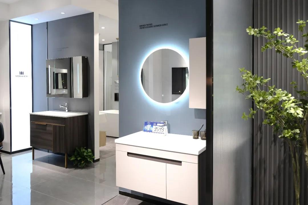 一個好終端，它的每一處空間都應(yīng)該是圍繞著消費者的心理需求去設(shè)計的。讓店面成為說服大眾產(chǎn)生消費行為的利器，讓終端盡可能的展示其促進業(yè)績大幅轉(zhuǎn)化的商業(yè)價值，正是帝王潔具“三好店面”的戰(zhàn)略意義所在。